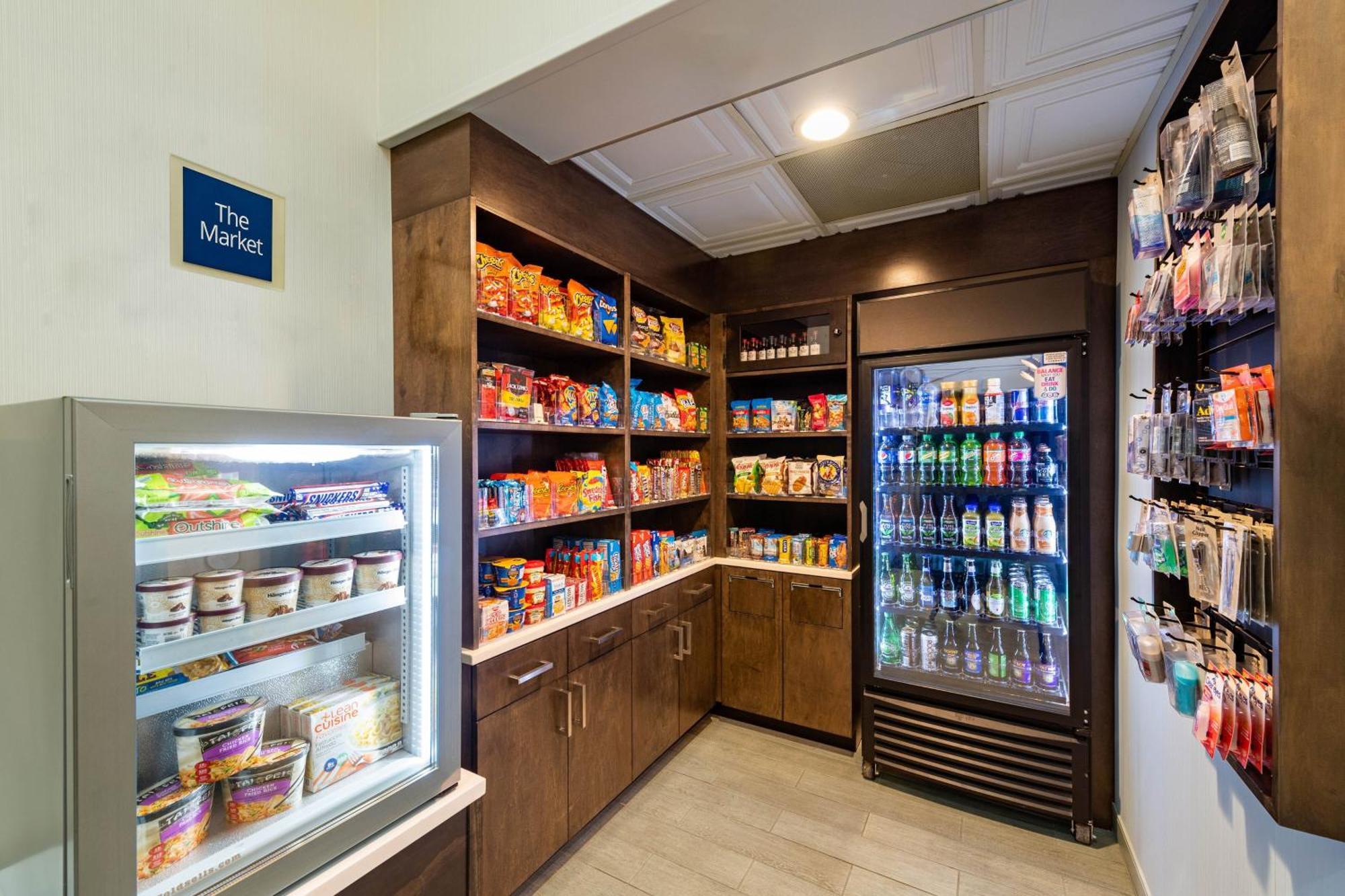 Four Points By Sheraton Charlotte - Lake Norman Huntersville Restaurant photo